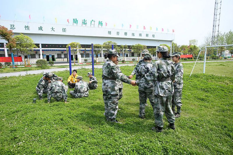 怎样教育有厌学的学生(孩子厌学学校推荐)
