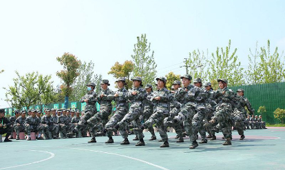 1-2203241G45Yb.jpg
