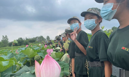 小孩子不听话和大人对着干怎么办(孩子不听话跟大人对着干怎么办)